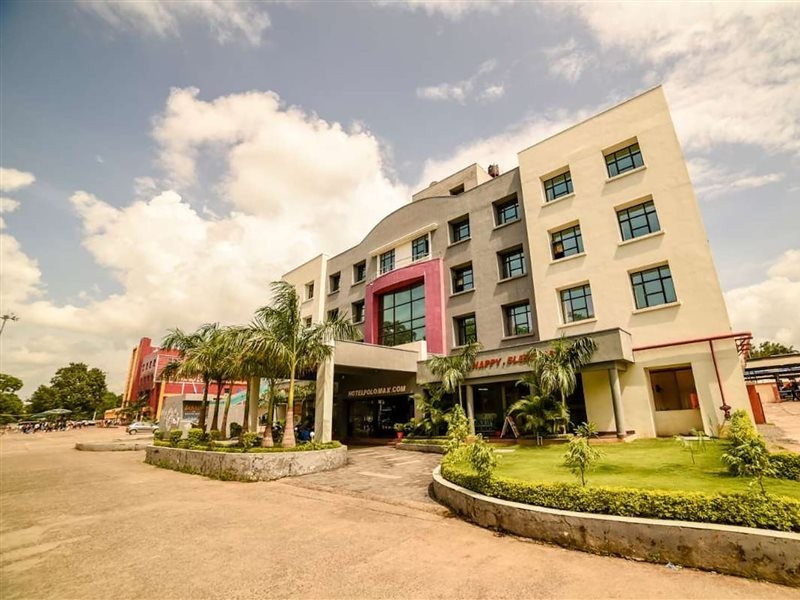 Max Hotel Jabalpur 44/67