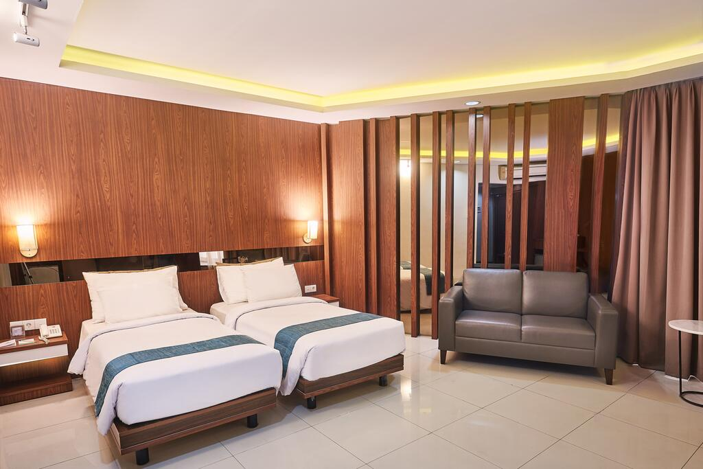 Patra Anyer 7/42