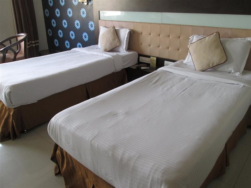 HOTEL SITARA GRAND LB NAGAR 19/26