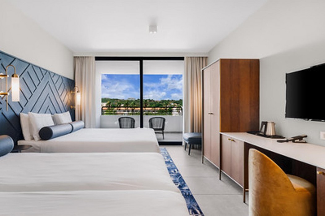 Mangrove Beach Corendon Curacao All-Inclusive Resort, Curio by Hilton 27/83