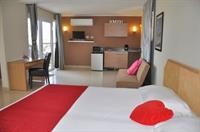 O Casarao Guesthouse 24/73