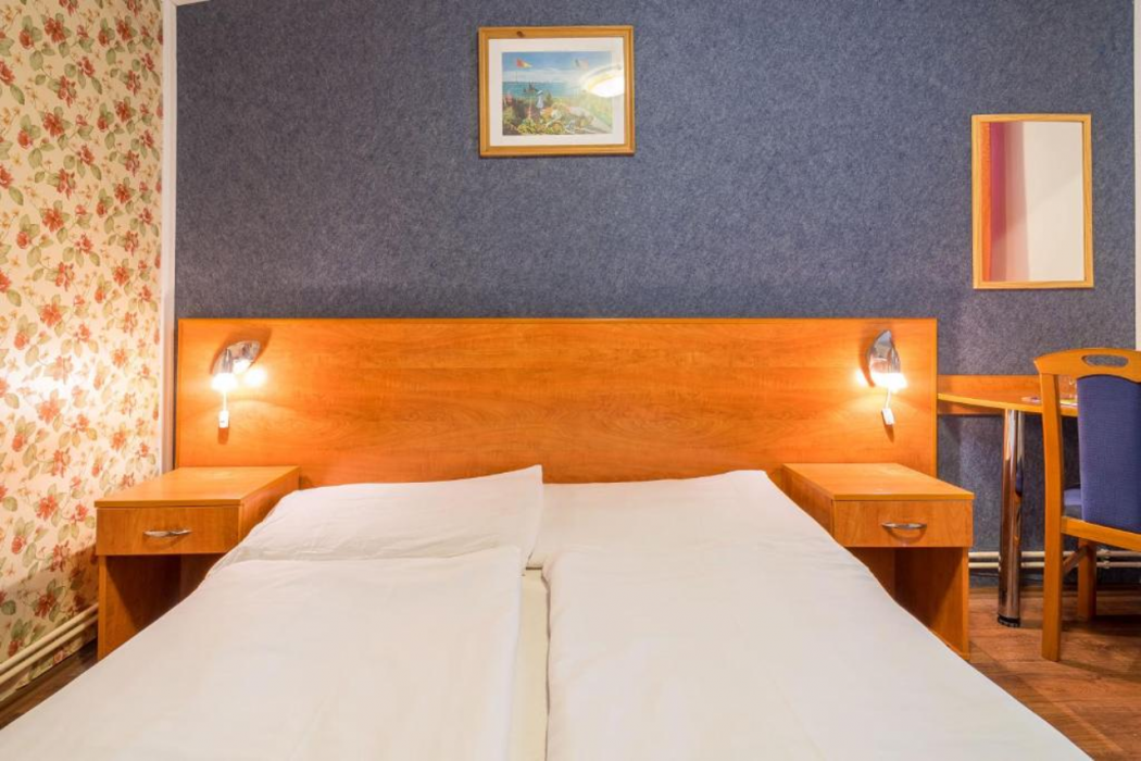 Easy Star Hotel 8/51