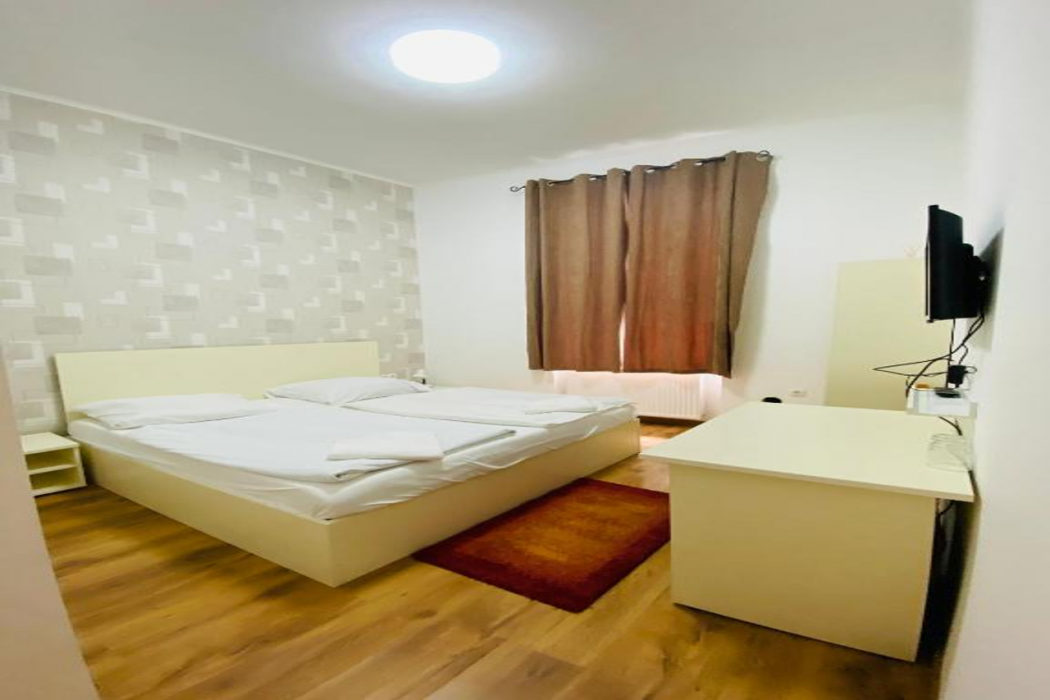 Easy Star Hotel 12/51