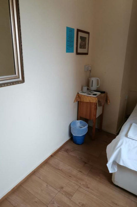 OYO Swan Inn, Heathrow Airport 13/31