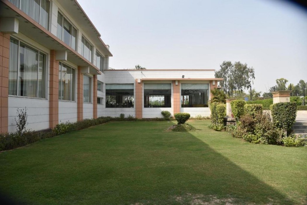 Opulent by Ferns N Petals Chattarpur 3/22