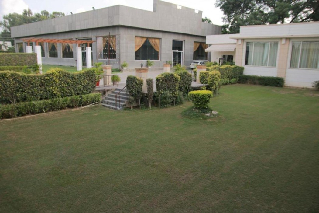 Opulent by Ferns N Petals Chattarpur 7/22