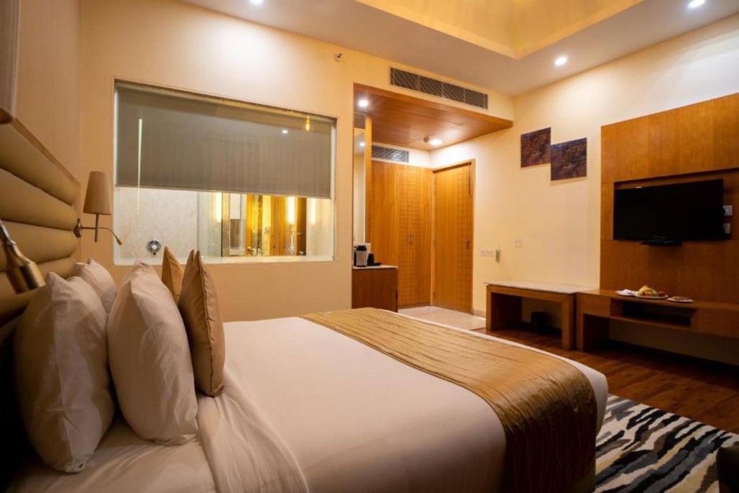 Opulent by Ferns N Petals Chattarpur 12/22
