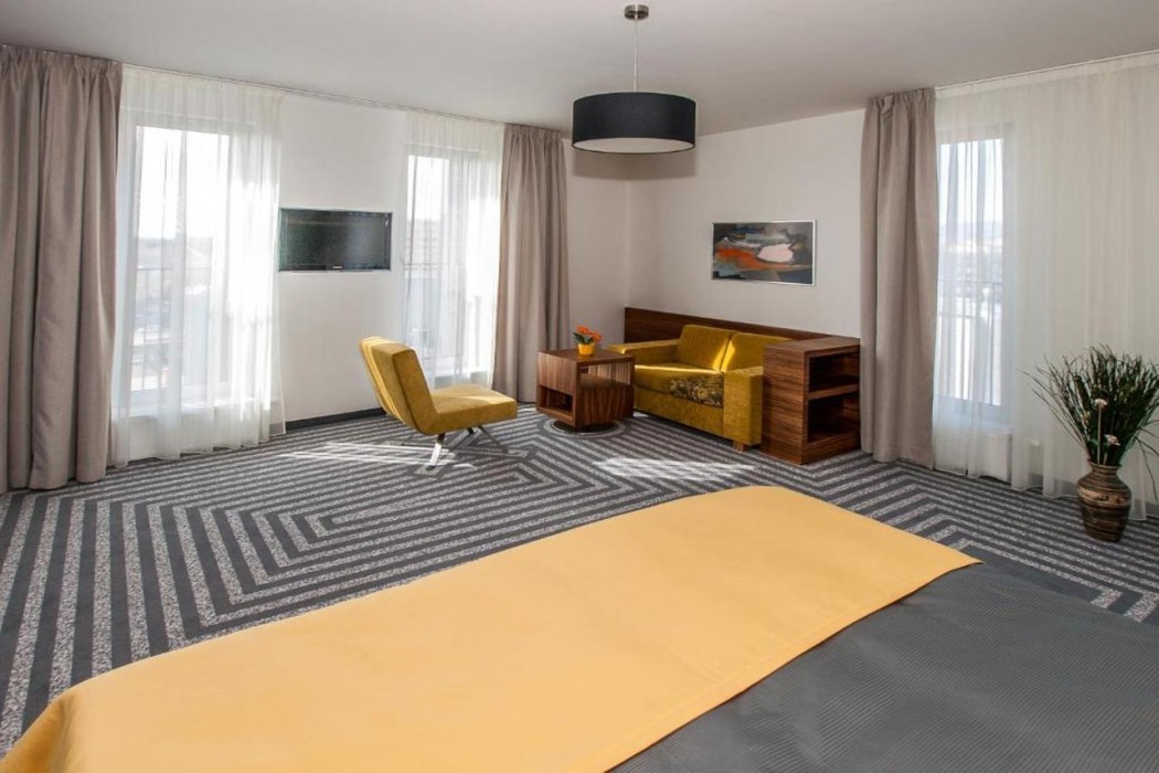 Hotel 99 13/61