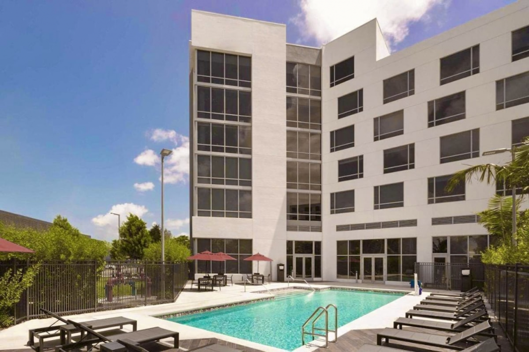 Kompose Boutique Hotel Miami Airport 17/34