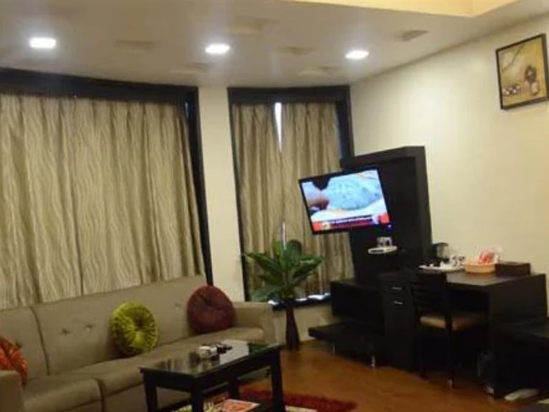 Hotel Pearl Regency 13/15