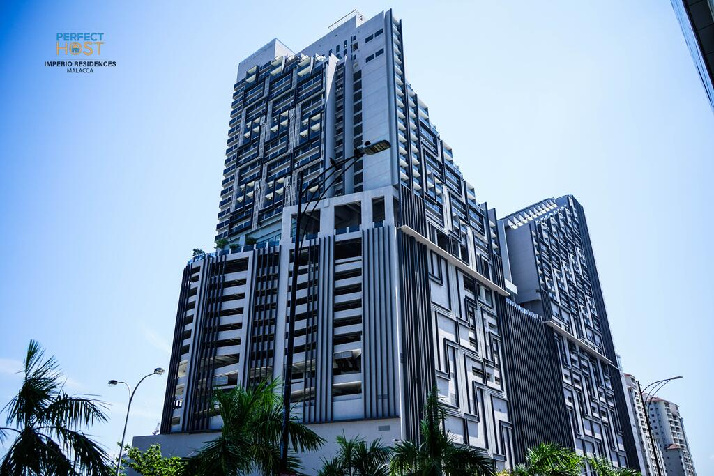 IMPERIO RESIDENCE SEAFRONT BY PERFECT HOST 3/43