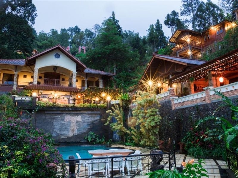 Talita Mountain Resort 11/28