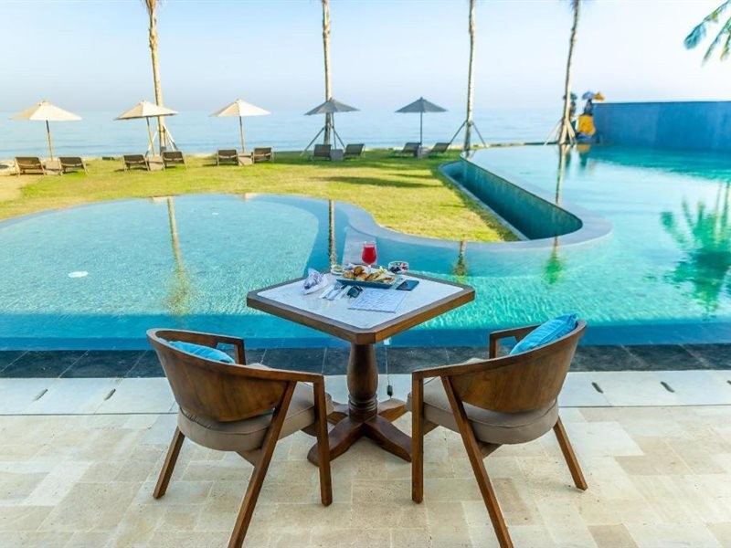 Lovina Beach Club And Resort 26/64