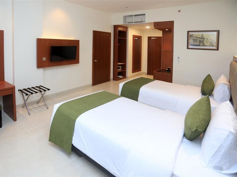 Luxury Inn Arion Hotel 37/56