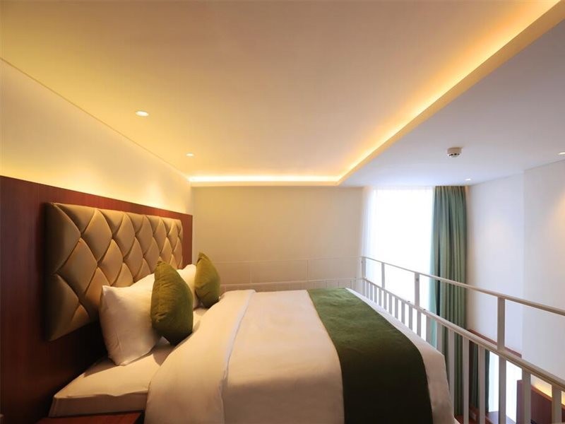 Luxury Inn Arion Hotel 35/56