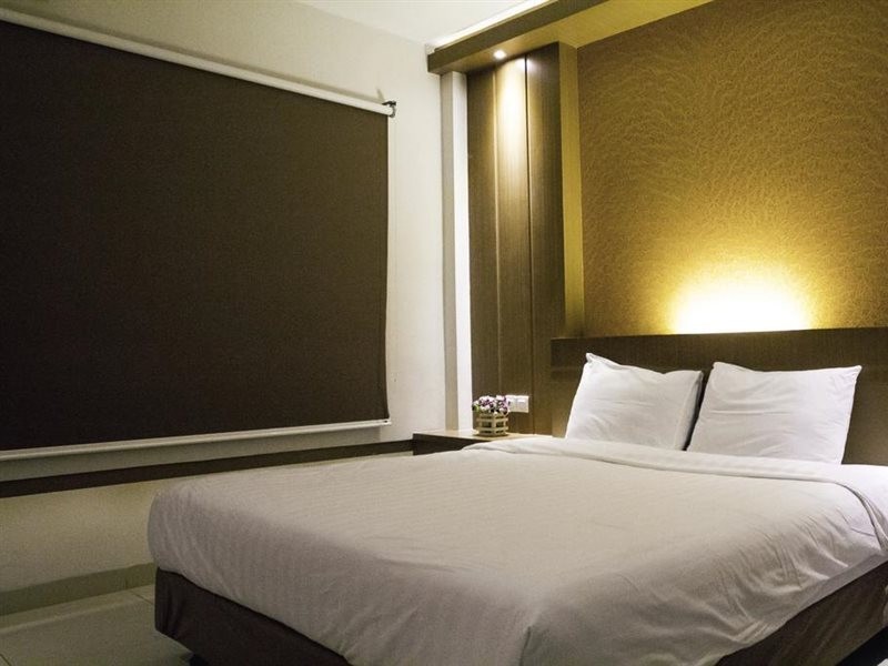 D Calia Tarakan Hotel 12/15