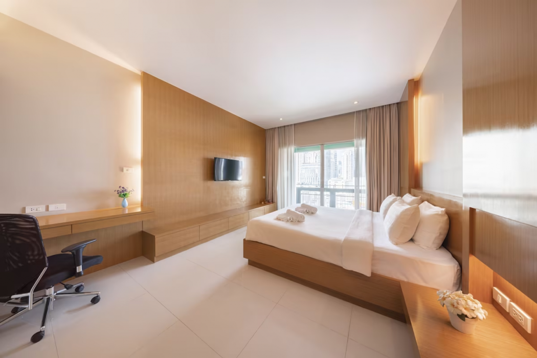 At115 by Rompo Mansion 19/80