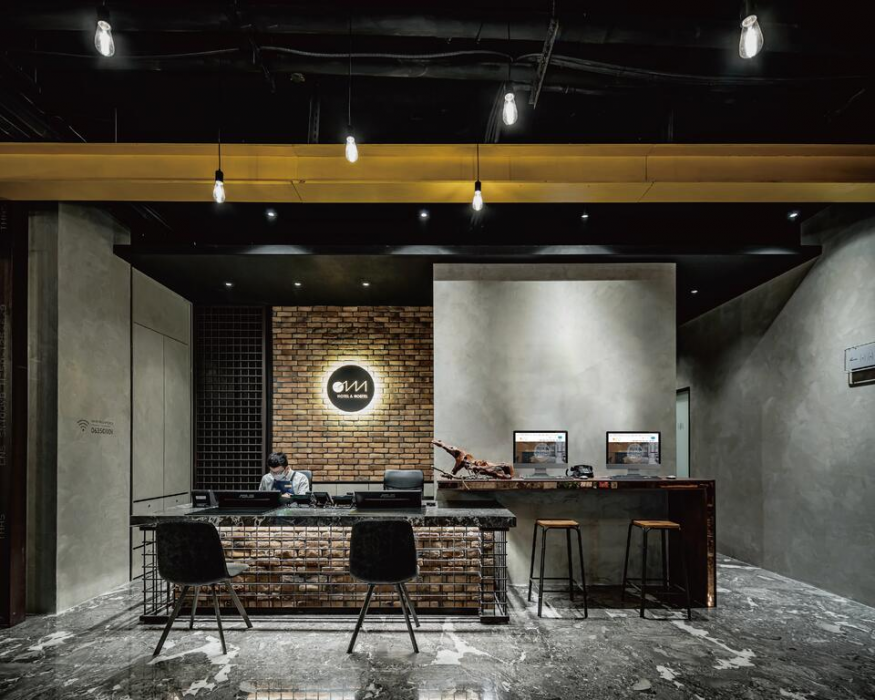 Oinn Hotel and Hostel 7/56
