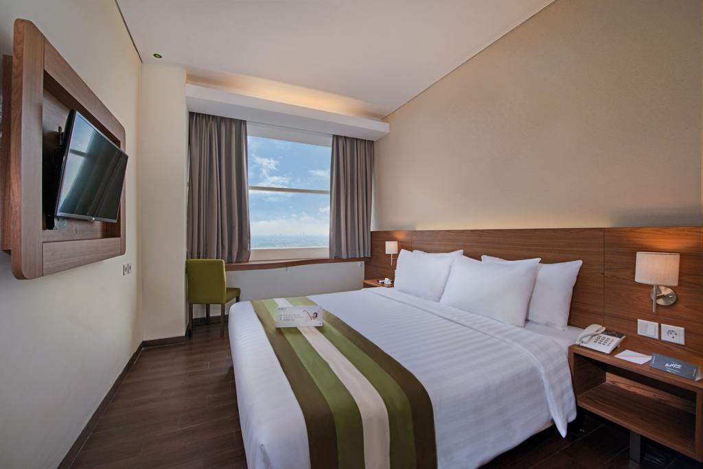 Grand Whiz Megamas Manado 10/39