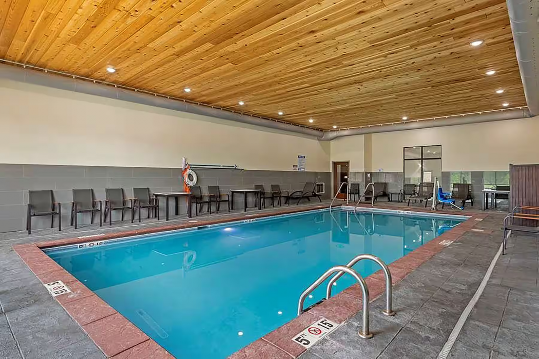 La Quinta Inn & Suites by Wyndham Coralville Iowa City 35/47