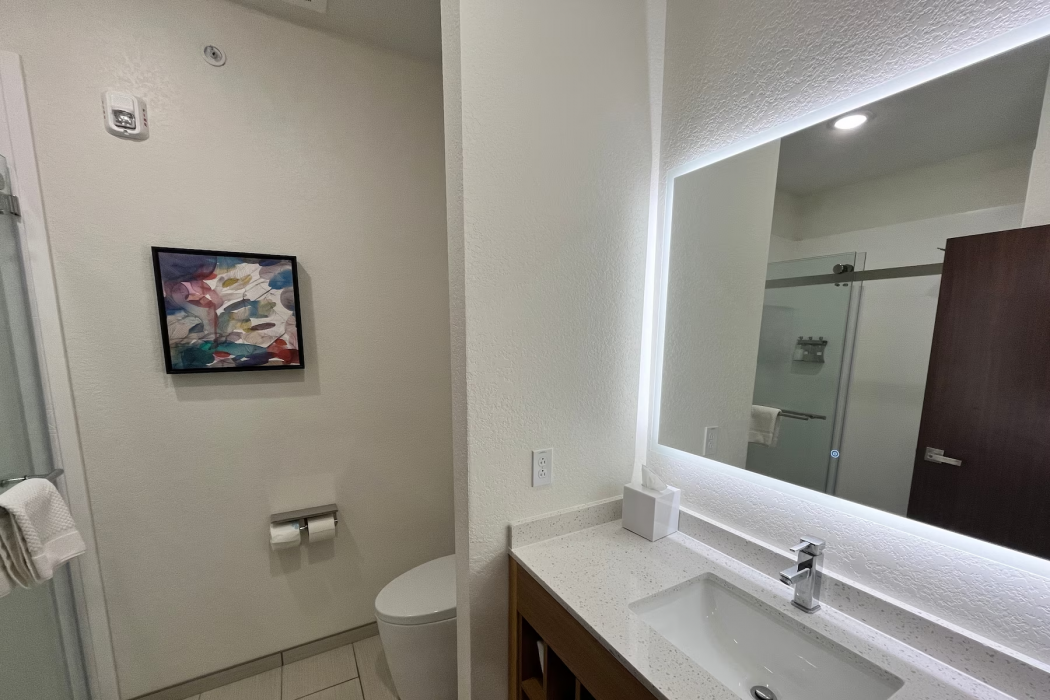 La Quinta Inn & Suites by Wyndham Coralville Iowa City 13/47