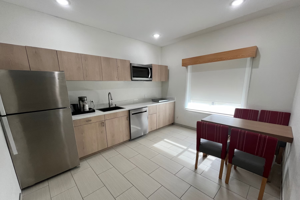 La Quinta Inn & Suites by Wyndham Coralville Iowa City 11/47