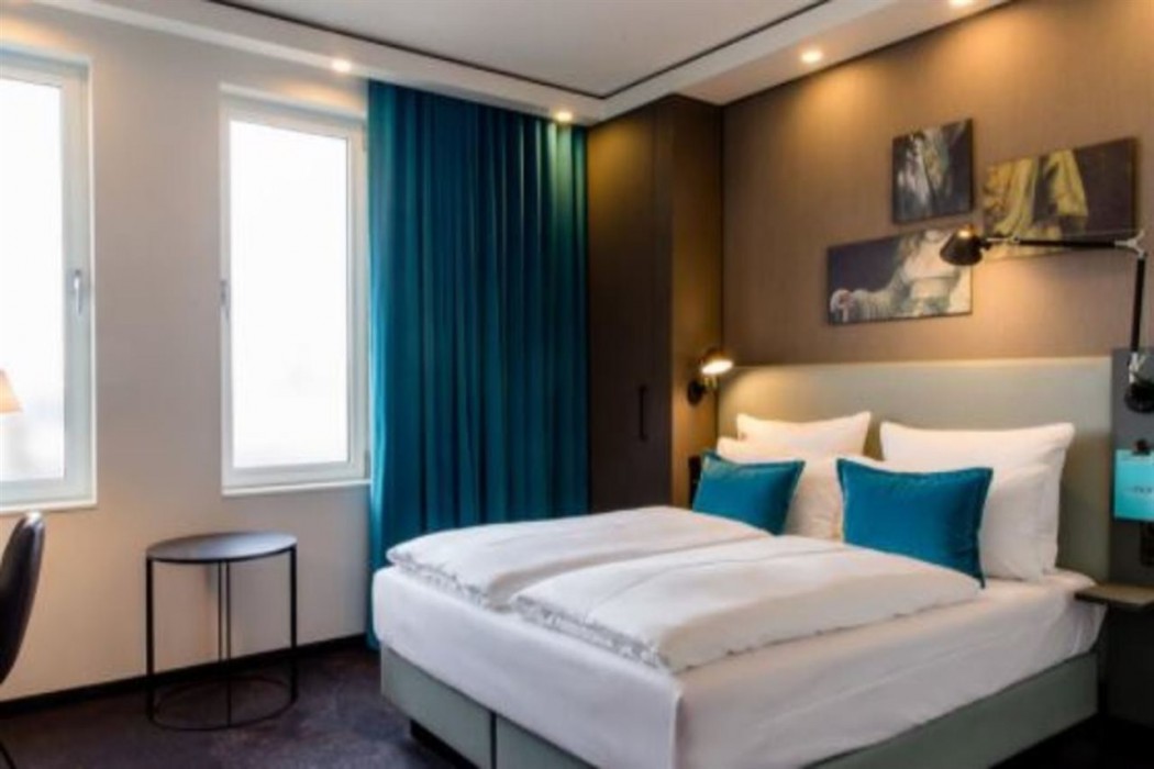 Motel One Amsterdam-Waterlooplein 10/27