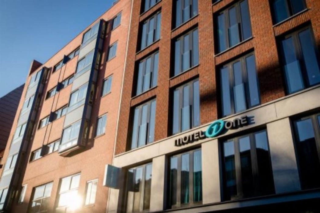 Motel One Amsterdam-Waterlooplein 4/27