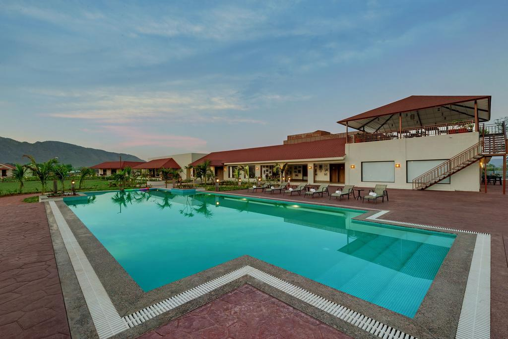 The Fern Sattva Resort Polo Forest 16/48