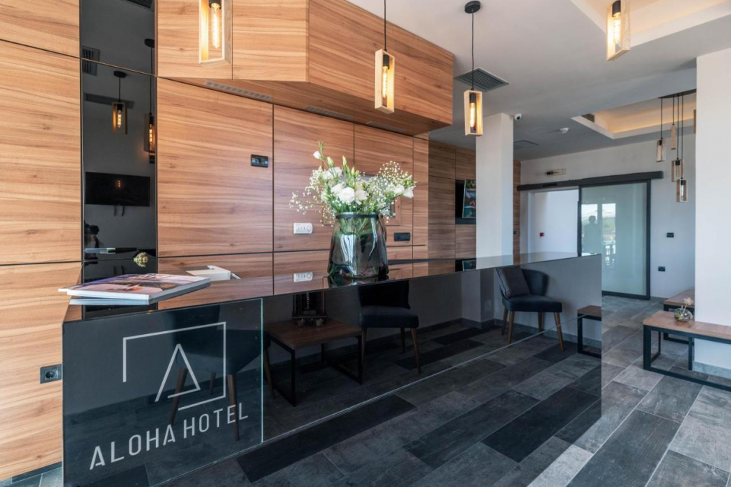 Lobby at Aloha Hotel Nis, Pantelej