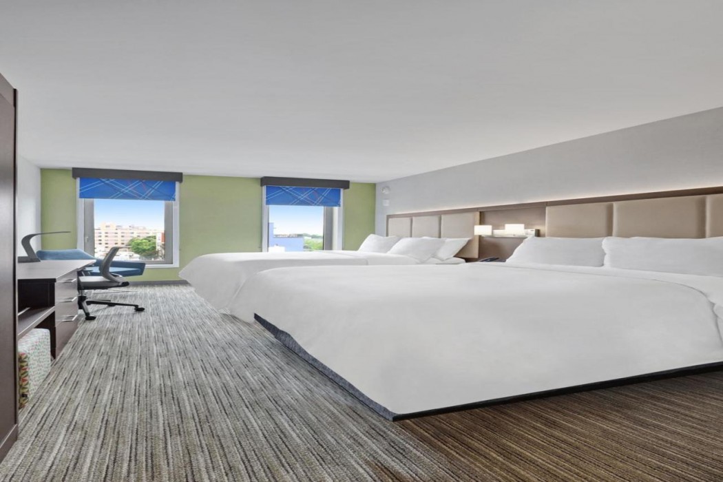Hotel 1200 10/44