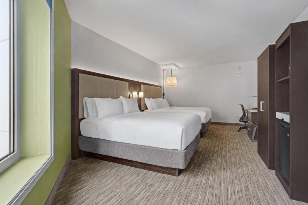 Hotel 1200 8/44