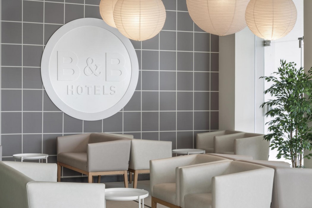 Lobby at B&B HOTEL Lisboa Aeroporto, LOURES