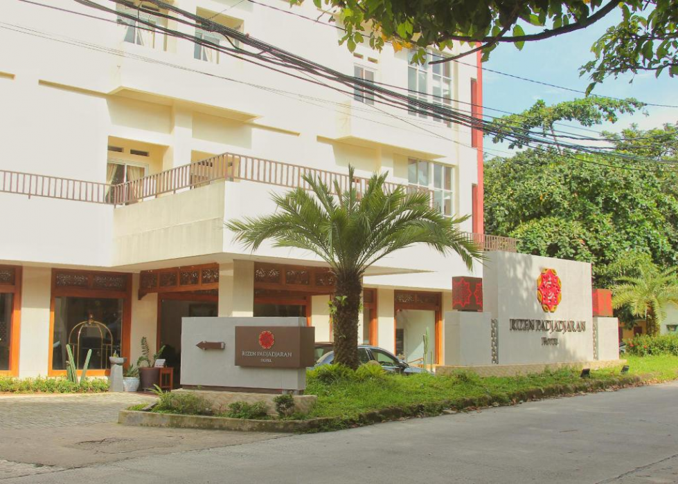 Rizen Padjadjaran Hotel 1/42