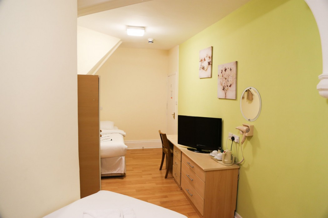 Croft Hotel 25/60