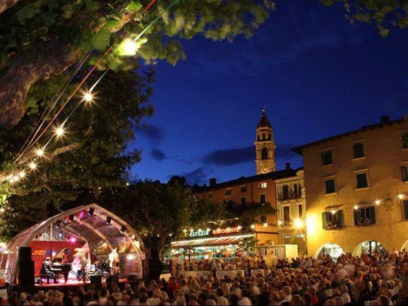 Ascona 15/23