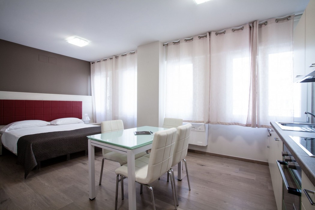 Astoria Suite Apartments 30/49