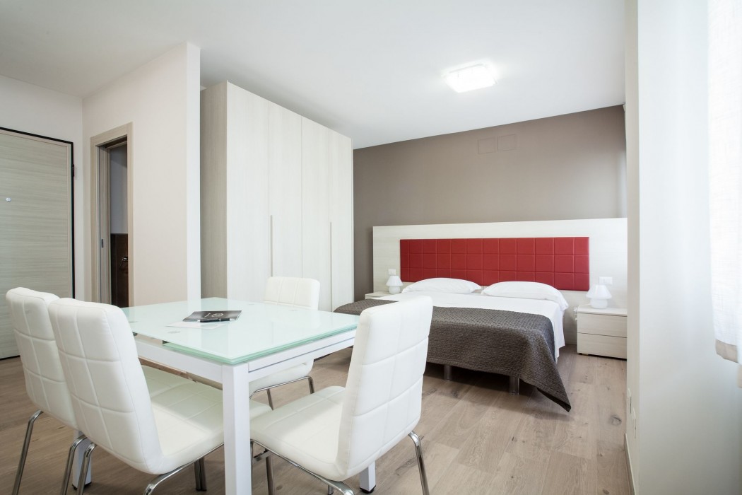 Astoria Suite Apartments 16/49