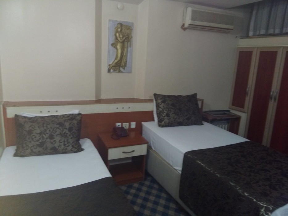 City Hotel 17/34