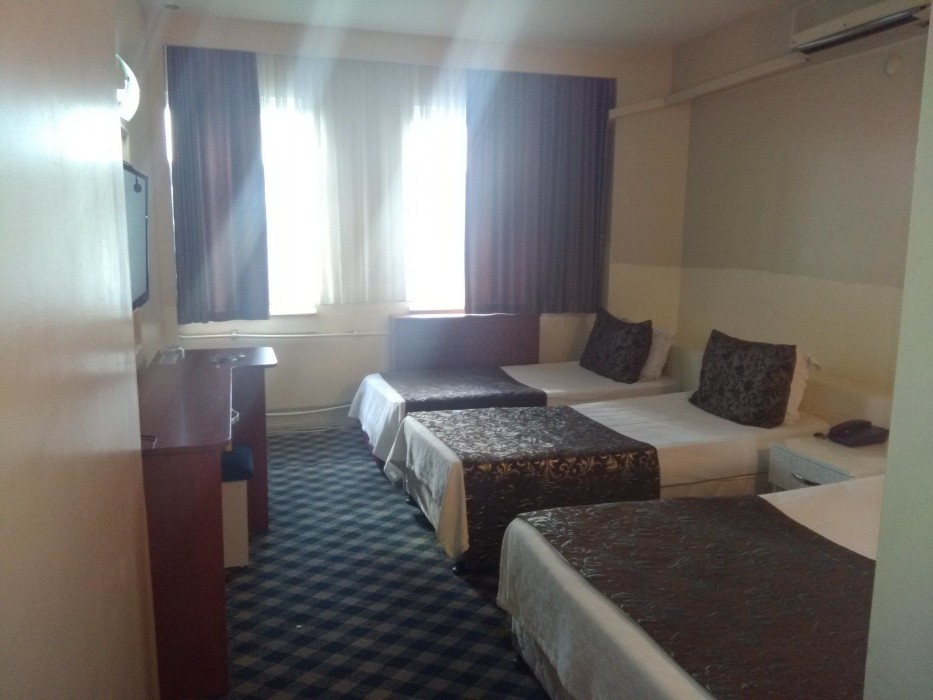 City Hotel 23/34
