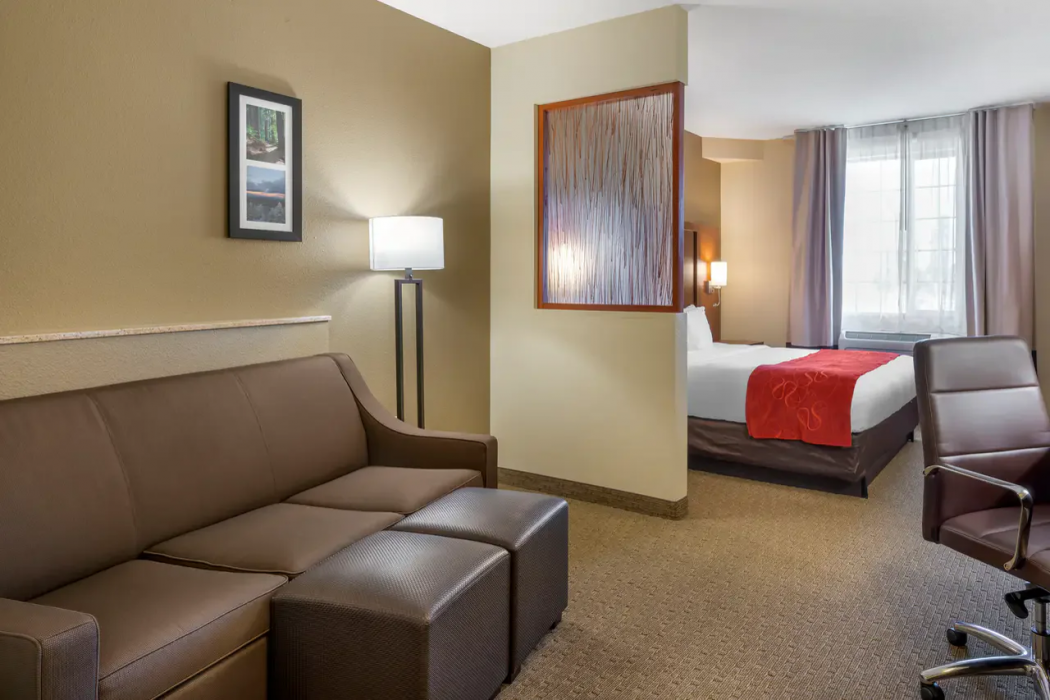Comfort Suites Eugene University, OR 12/24