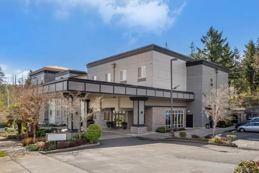 Comfort Suites Eugene University, OR 3/24