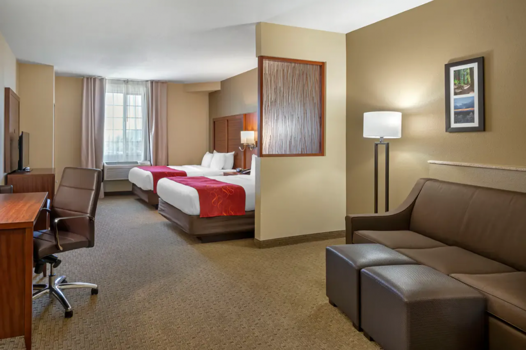 Comfort Suites Eugene University, OR 13/24