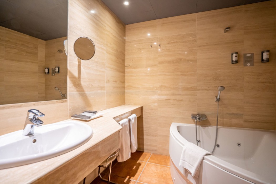 Abba Xalet Suites 24/76