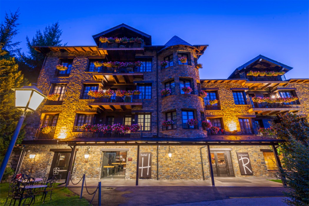 Abba Xalet Suites in SANT JULIA DE LORIA