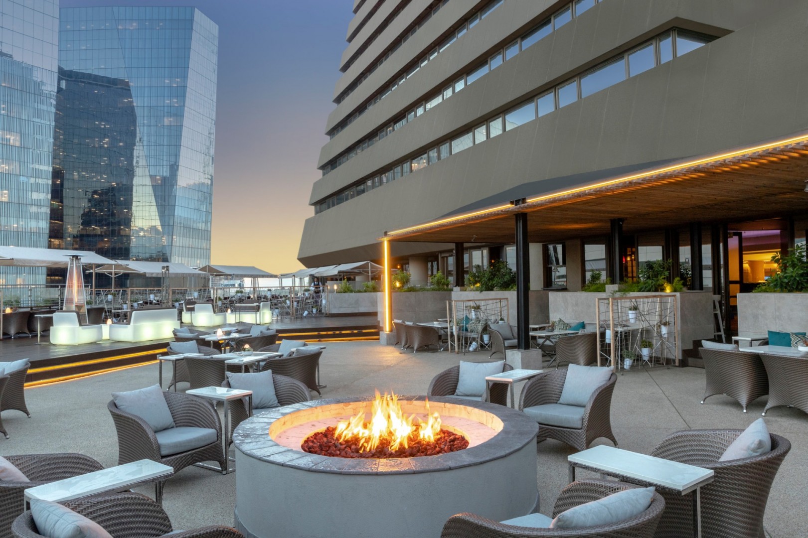 Sandton Sun and Towers 55/109