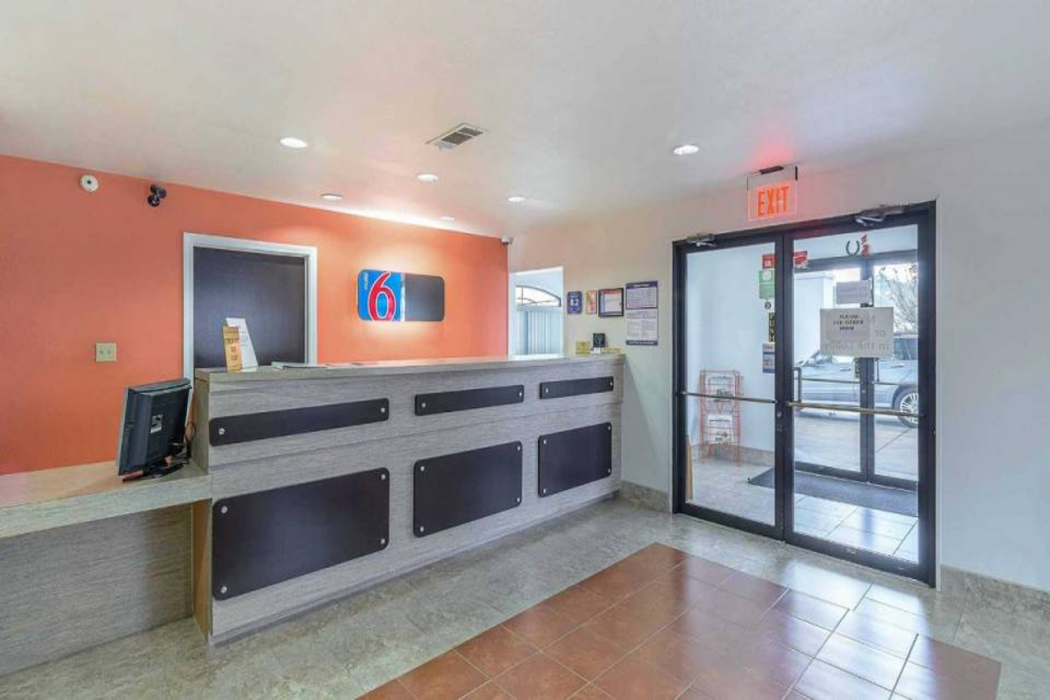 Motel6 Canton, TX 6/33
