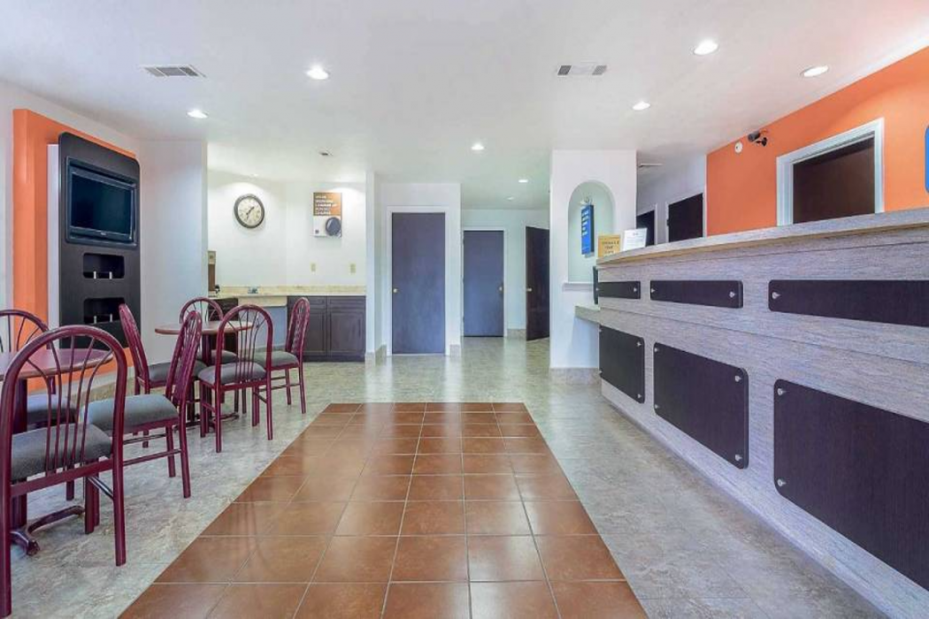 Lobby at Motel6 Canton, TX, CANTON - TX