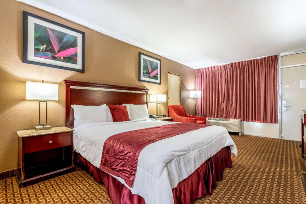 Rodeway Inn Bushnell 13/26