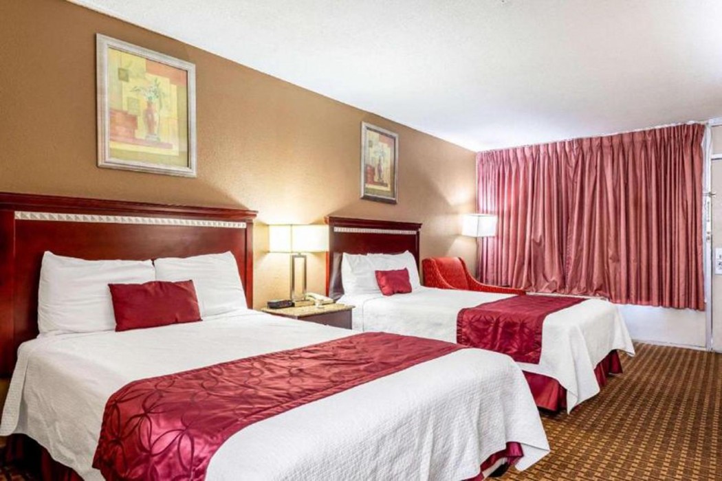 Rodeway Inn Bushnell 15/26